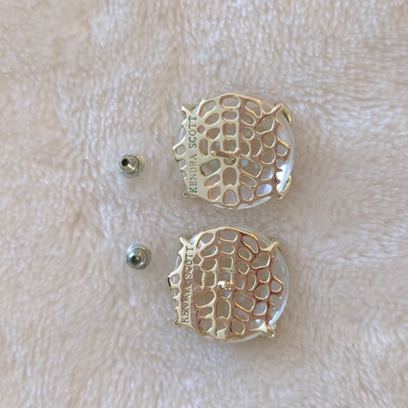 Kendra Scott Hillary Gold Studs in Iridescent Clear Statement Vintage HTF - Picture 8 of 17